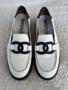 Womens Wonders Leather Black & White Platform Loafers Size 38